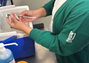 Jornada nacional de vacunación contra el sarampión en unidades médicas del IMSS.
