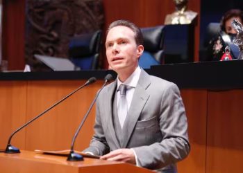 Manuel Velasco, coordinador del PVEM en el Senado, fijó la postura del partido ante la reforma electoral impulsada por el gobierno federal
