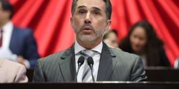 Cámara de Diputados aprueba licencia a Sergio Mayer para participar en reality show