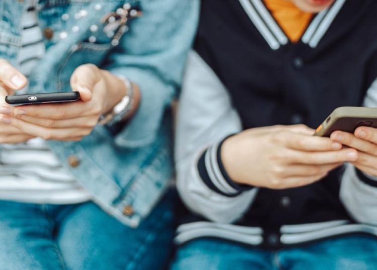En México, 17 millones de niños, niñas y adolescentes tienen acceso a redes sociales