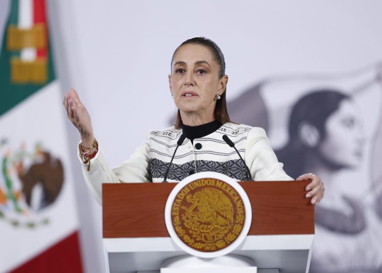 Presidenta Claudia Sheinbaum hablando sobre la diplomacia mexicana y el conflicto entre Cuba y Estados Unidos