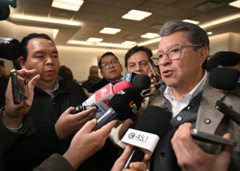 El diputado Ricardo Monreal en conferencia de prensa en la Cámara de Diputados