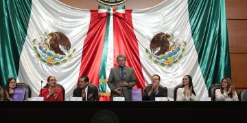 Ricardo Monreal Ávila participando en la presentación editorial del TEPJF en San Lázaro