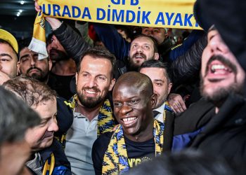 Kante llega al Fenerbahce del “Machín”