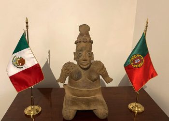 Portugal devuelve a México tres piezas arqueológicas prehispánicas