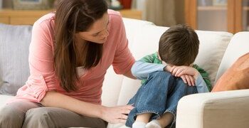 Redes sociales elevan estrés y ansiedad en niños y jóvenes, alertan especialistas