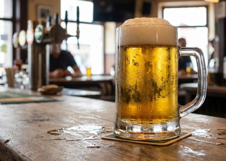 ¡Cifra récord! El alcohol le cuesta a México 552 mil millones de pesos cada año.