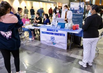 Regresa el uso obligatorio de cubrebocas en escuelas por brote de sarampión