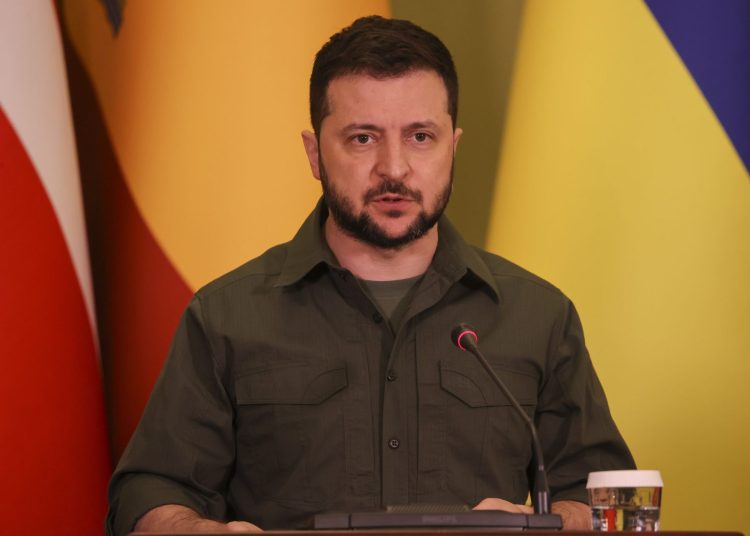 El presidente Volodímir Zelenski durante un mensaje oficial