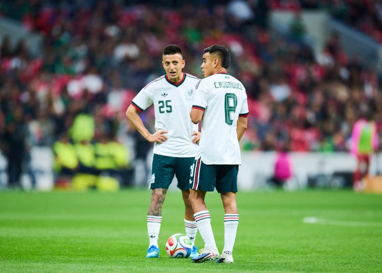 La selección mexicana sobrevivió este sábado al acoso de un Portugal superior y empató 0-0 en el amistoso que se disputó en la reapertura del Estadio Azteca
