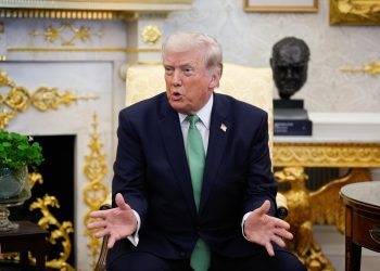 Guerra en Irán: Renuncia alto cargo de Inteligencia y Trump lo tacha de "débil"