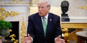 Guerra en Irán: Renuncia alto cargo de Inteligencia y Trump lo tacha de "débil"