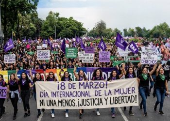 Marcha del 8M en Puebla transcurrió en calma