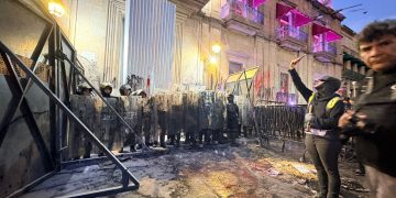 Miles de mujeres marchan en Morelia por el 8M; familiares de víctimas y colectivas exigen justicia