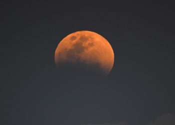 Eclipse: La Luna de sangre ilumina el cielo esta noche