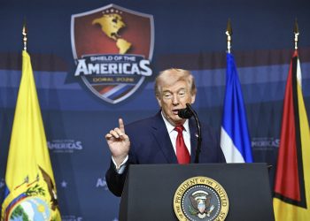 Trump lanza 'Escudo de las Américas' contra cárteles; excluye a México, Brasil y Colombia