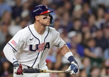 Estados Unidos apaleó este sábado por 9-1 a Gran Bretaña para acumular dos triunfos en la cima del grupo B del Clásico Mundial de Béisbol.