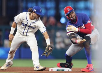 Con la estelar actuación de Fernando Tatis Jr., quien conectó un Grand Slam, República Dominicana derrotó este lunes 10-1 a Israel