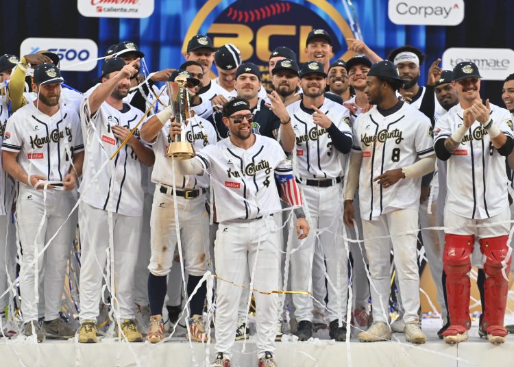 Los Kane County Cougars estadounidenses batearon 12 imparables, entre ellos 2 cuadrangulares para derrotar por 7-3 a los Diablos Rojos