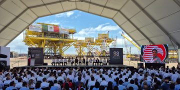 Sheinbaum reivindica la soberanía energética del país: "México no se vende"