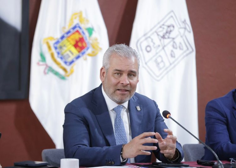 Gobernador de Michoacán alista iniciativa federal para endurecer sanciones contra menores que cometan delitos graves
