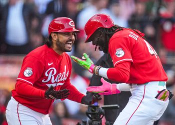 El venezolano Eugenio Suárez conectó un jonrón de tres carreras en la parte baja del sexto inning, que terminó siendo suficiente para que los Cincinnati Reds