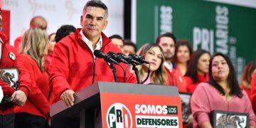 Alejandro Moreno denuncia “campaña brutal” de persecución contra la oposición