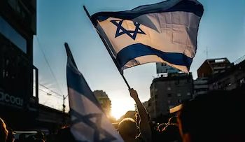 Israel ataca universidad en Teherán vinculada al programa nuclear