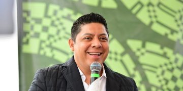 Ricardo Gallardo Cardona afirmó que una eventual candidatura de su esposa Ruth González Silva no debería considerarse nepotismo