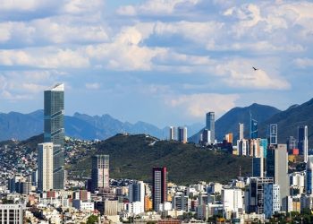 ¿Adiós al centralismo? El plan de Nuevo León para que los 32 estados atraigan inversión extranjera