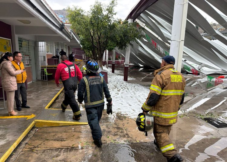 Granizada vistió de blanco a Ecatepec