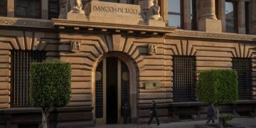 Banxico redujo la tasa de interés a 6.75% tras pausa en febrero