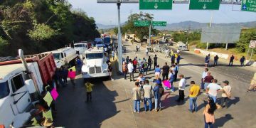 Comerciantes alertan por impacto económico durante temporada vacacional