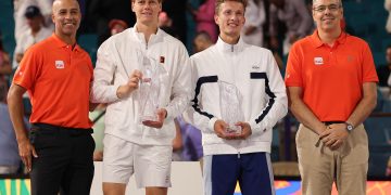 El italiano Jannik Sinner conquistó el Masters 1.000 de Miami y se convirtió en el primer tenista masculino en completar el 'Sunshine Double' desde Roger Federer en 2017