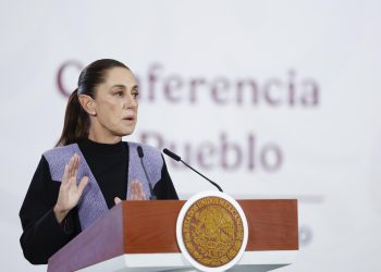 La presidenta señaló que el plan B fortalece la democracia participativa y reduce costos