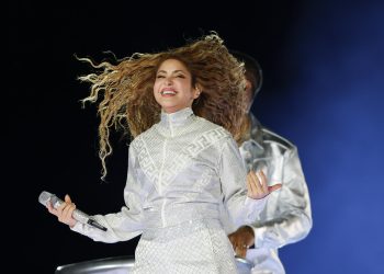 Shakira se presenta este domingo en el Zócalo capitalino ante miles de fanáticos