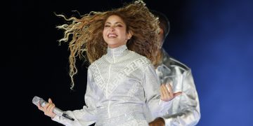 Shakira se presenta este domingo en el Zócalo capitalino ante miles de fanáticos