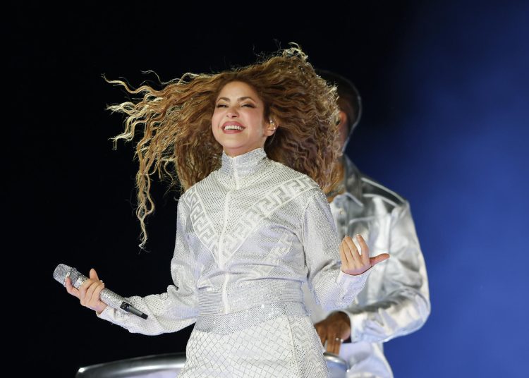 Shakira se presenta este domingo en el Zócalo capitalino ante miles de fanáticos