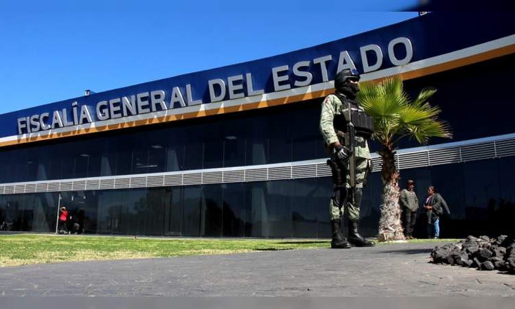 Juez vincula a proceso a adolescente por asesinato de dos profesoras