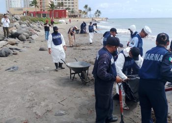 Derrame de hidrocarburos en el Golfo de México activa operativo con más de 2,400 elementos