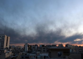 La cancillería informó que hasta el momento no hay connacionales heridos tras la escalada del conflicto