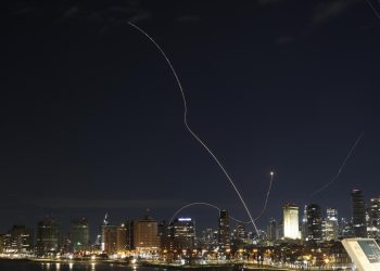 Francia, Reino Unido y Alemania advirtieron que podrían destruir la capacidad de Irán para lanzar misiles y drones