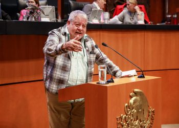“Revocación del mandato y paridad de género temas que aún se discuten”: Manuel Huerta, senador de Morena