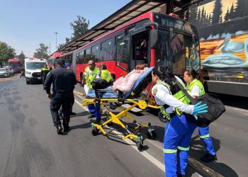 15 lesionados deja choque de dos unidades del Metrobús