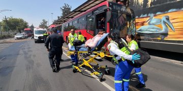 15 lesionados deja choque de dos unidades del Metrobús