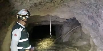 Rescatan con vida a minero tras más de 100 horas atrapado en Sinaloa