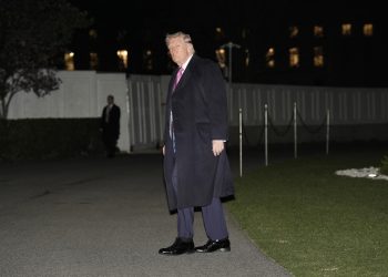 Donald Trump advierte posibles ataques contra instalaciones en Irán