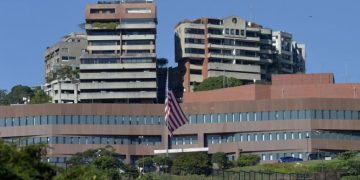 Estados Unidos reabre su embajada en Caracas tras años de ruptura diplomática