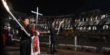 Un Viernes Santo histórico en Roma
