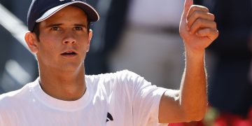El tenista español Rafel Jódar celebra su victoria frente al tenista checo Vít Kopřiva